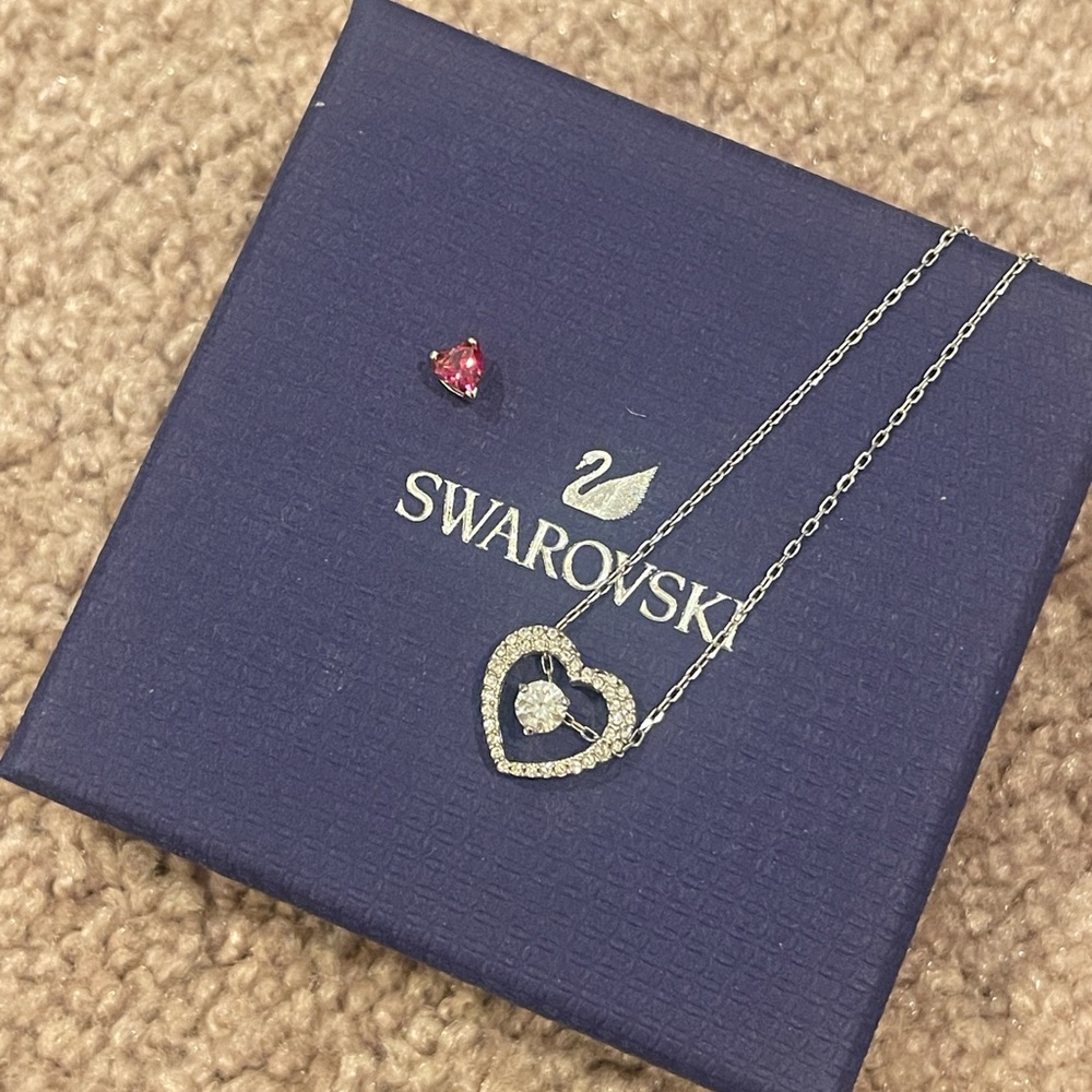 Swarovski heart necklace